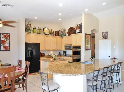7911 E Kael St, Mesa, AZ 85207 photo 3