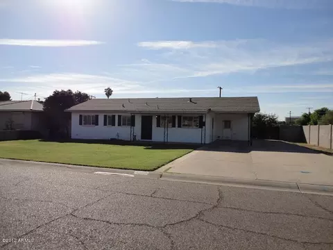 2001 E Weldon Ave, Phoenix, AZ 85016 photo 2