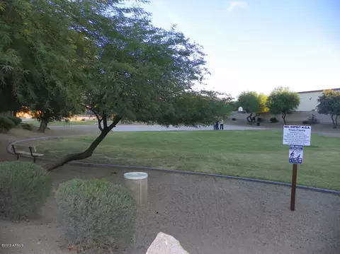 4051 E Anderson Dr, Phoenix, AZ 85032 photo 3