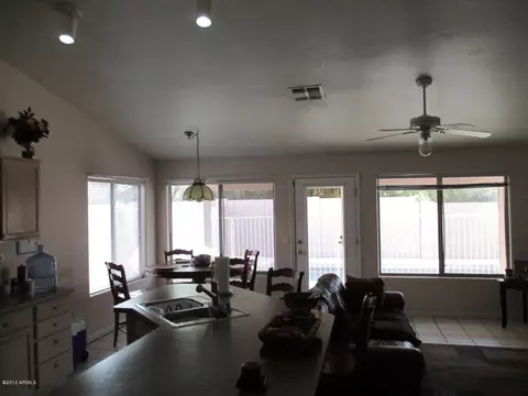 1679 E Tremaine Ave, Gilbert, AZ 85234 photo 6