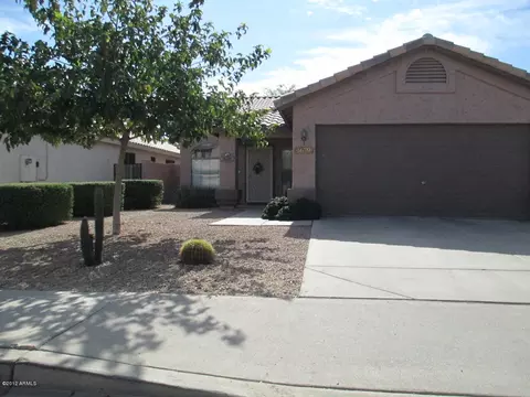 1679 E Tremaine Ave, Gilbert, AZ 85234 photo 1