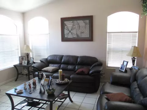 1679 E Tremaine Ave, Gilbert, AZ 85234 photo 8