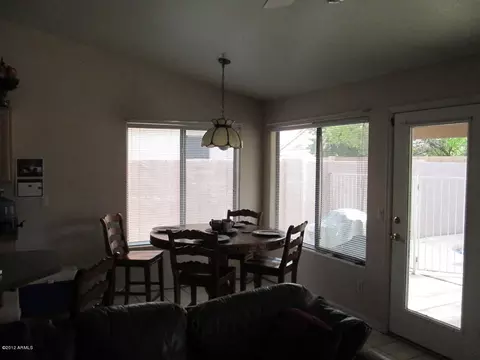 1679 E Tremaine Ave, Gilbert, AZ 85234 photo 4