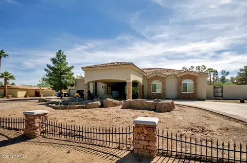 4625 E Clinton St, Phoenix, AZ 85028 photo 3