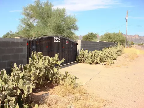 1228 N Valley Dr, Apache Junction, AZ 85120 photo 5