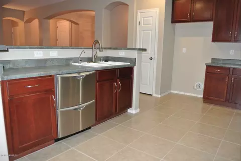 1427 E Ian Dr, Phoenix, AZ 85042 photo 5