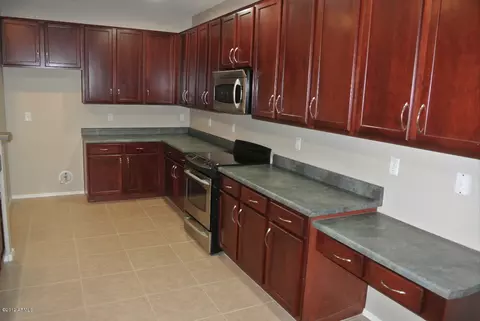 1427 E Ian Dr, Phoenix, AZ 85042 photo 2