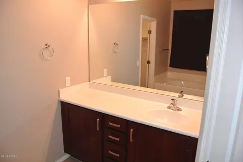 1427 E Ian Dr, Phoenix, AZ 85042 photo 10