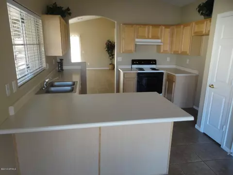 3327 E Woodside Way, Gilbert, AZ 85297 photo 1