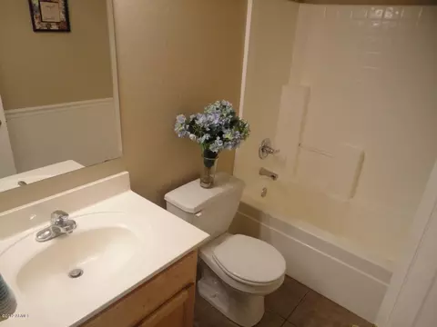 3327 E Woodside Way, Gilbert, AZ 85297 photo 5