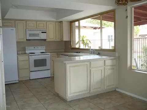 3907 S River Dr, Tempe, AZ 85282 photo 13