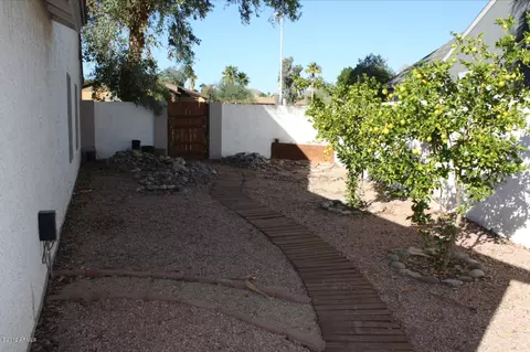 4609 E Pearce Rd, Phoenix, AZ 85044 photo 19