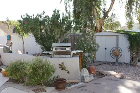 4609 E Pearce Rd, Phoenix, AZ 85044 photo 9