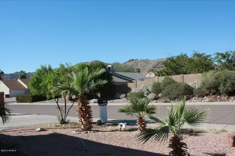 4609 E Pearce Rd, Phoenix, AZ 85044 photo 2