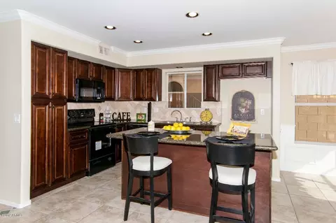1463 E Comstock Dr, Gilbert, AZ 85296 photo 3