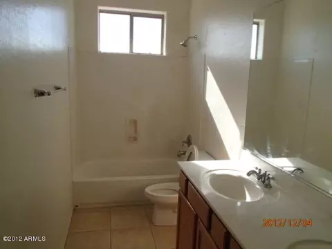 924 E Julian Dr, Gilbert, AZ 85295 photo 9