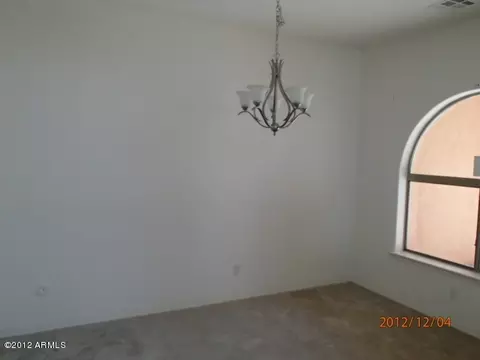 924 E Julian Dr, Gilbert, AZ 85295 photo 4