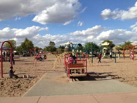 9933 E Dolphin Cir, Mesa, AZ 85208 photo 13