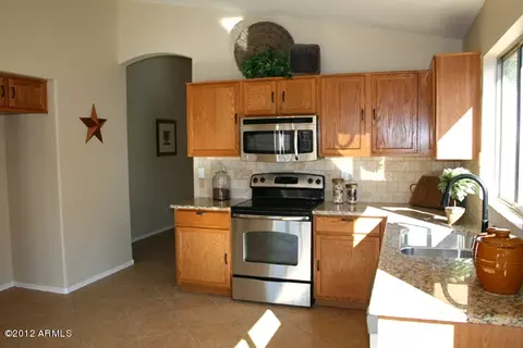9933 E Dolphin Cir, Mesa, AZ 85208 photo 2