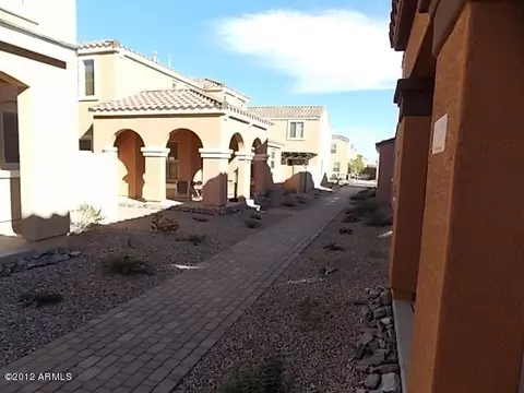 2252 S Buckaroo Trl, Gilbert, AZ 85295 photo 4