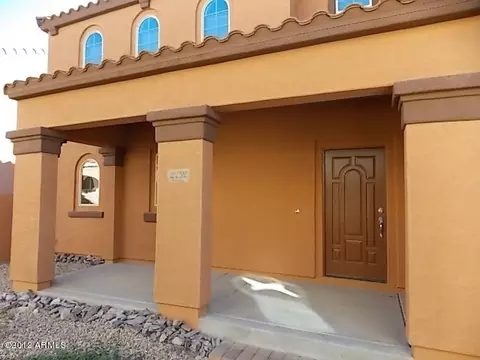 2252 S Buckaroo Trl, Gilbert, AZ 85295 photo 3