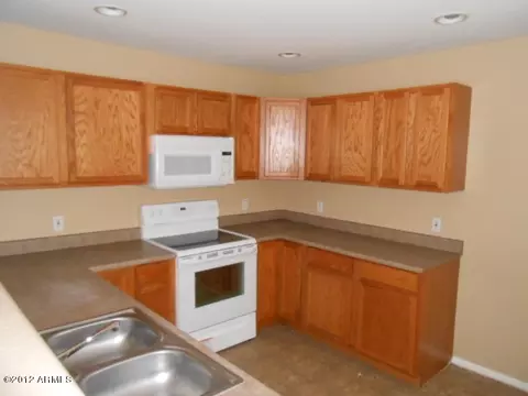 2512 E Jones Ave, Phoenix, AZ 85040 photo 4