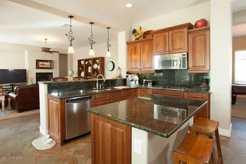 5793 S Mack Ave, Gilbert, AZ 85298 photo 9