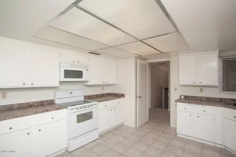 937 E Manhatton Dr, Tempe, AZ 85282 photo 6