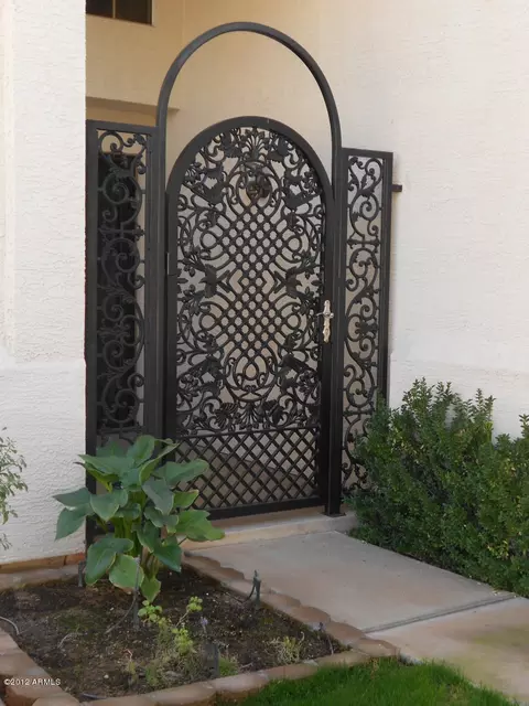 1007 N Quartz St, Gilbert, AZ 85234 photo 2