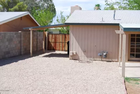 2209 E Claire Dr, Phoenix, AZ 85022 photo 5