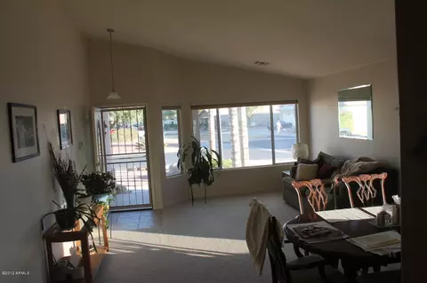 1658 S Oak St, Gilbert, AZ 85233 photo 4