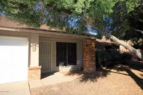 956 E Huber St, Mesa, AZ 85203 photo 2