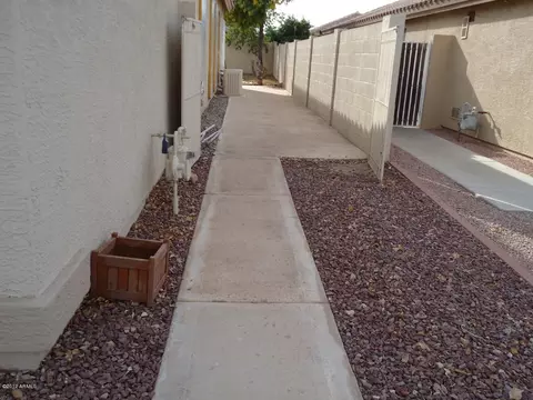 489 E Redondo Dr, Gilbert, AZ 85296 photo 4
