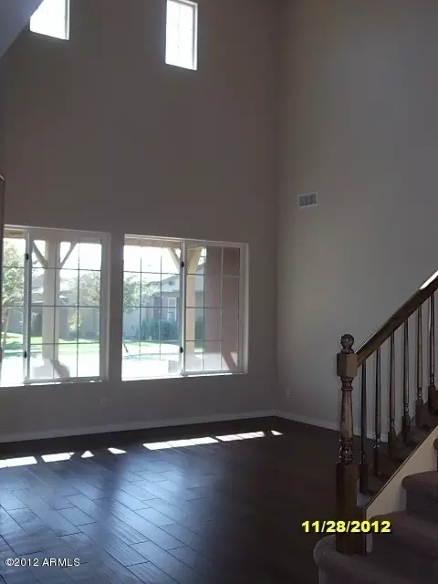 3480 E Comstock Dr, Gilbert, AZ 85296 photo 3