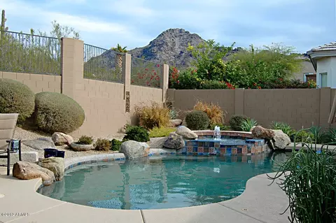 2030 E Glenn Dr, Phoenix, AZ 85020 photo 2