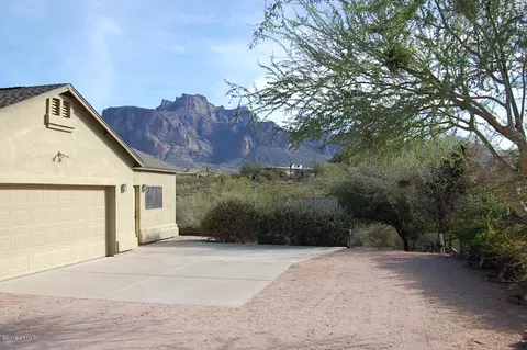 891 N Roadrunner Rd, Apache Junction, AZ 85119 photo 3