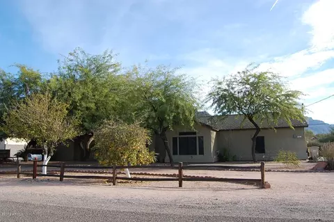 891 N Roadrunner Rd, Apache Junction, AZ 85119 photo 1