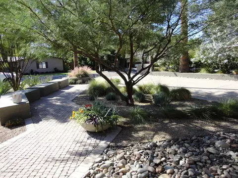 342 W Harmont Dr, Phoenix, AZ 85021 photo 5