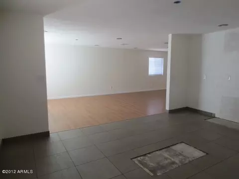 2212 E Coghlan Pl, Phoenix, AZ 85028 photo 5