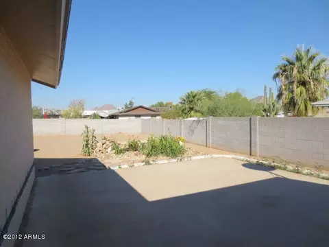 2212 E Coghlan Pl, Phoenix, AZ 85028 photo 13