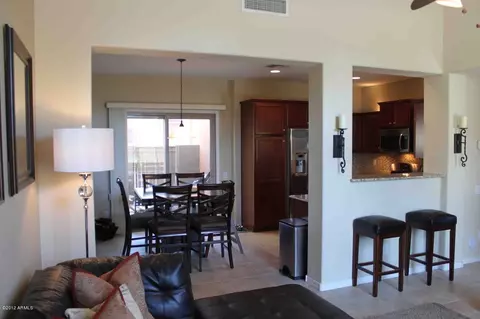 3930 E Cat Balue Dr, Phoenix, AZ 85050 photo 4