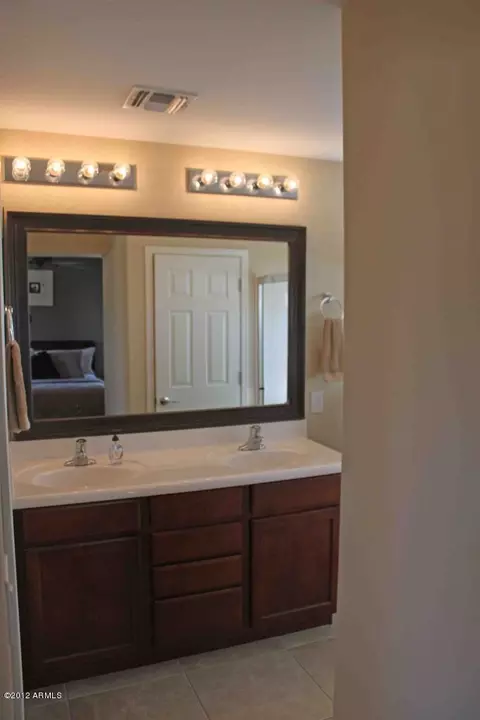 3930 E Cat Balue Dr, Phoenix, AZ 85050 photo 11