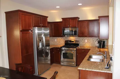 3930 E Cat Balue Dr, Phoenix, AZ 85050 photo 5