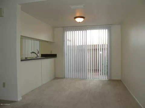 252 E Betty Elyse Ln, Phoenix, AZ 85022 photo 5