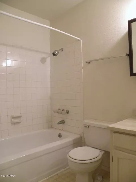 252 E Betty Elyse Ln, Phoenix, AZ 85022 photo 11