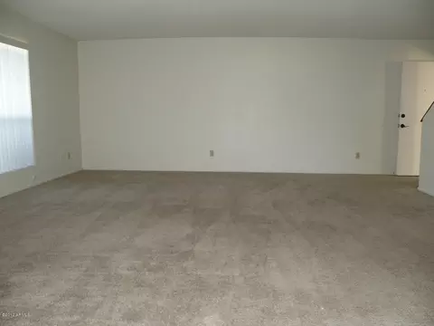 252 E Betty Elyse Ln, Phoenix, AZ 85022 photo 4