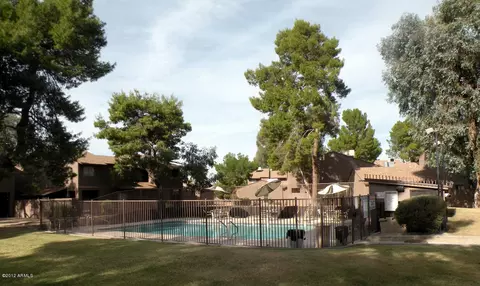 252 E Betty Elyse Ln, Phoenix, AZ 85022 photo 19