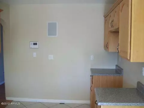 833 W Earll Dr, Phoenix, AZ 85013 photo 14