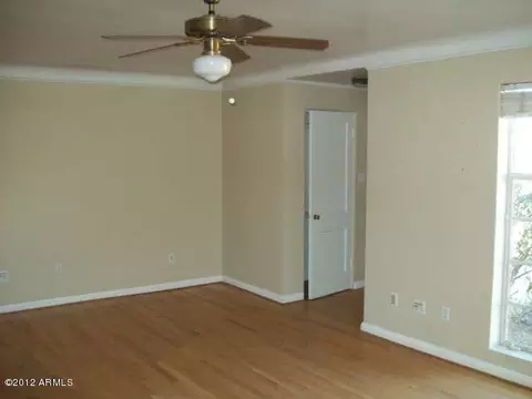 833 W Earll Dr, Phoenix, AZ 85013 photo 8
