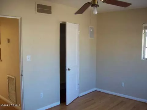 833 W Earll Dr, Phoenix, AZ 85013 photo 6